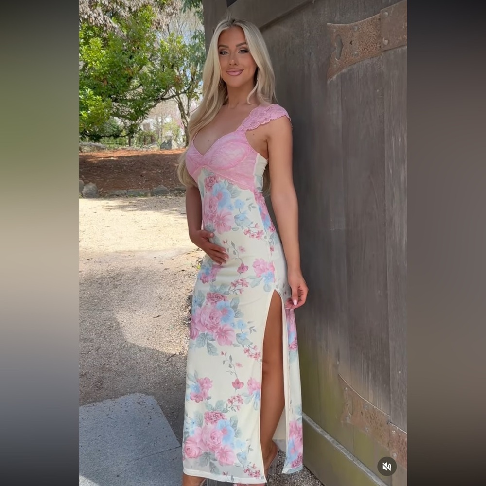 NEW These Three Arden Mesh Floral Maxi Dress 🌸🍰✨